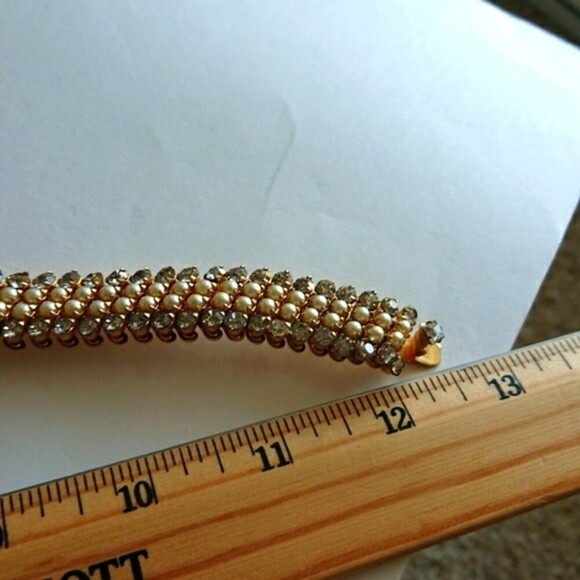 Double layer Crystals and pearls choker and bracelet set - Picture 10 of 14